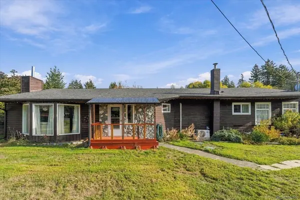 944 POPLAR Way, Qualicum Beach BC V9K 1V8 - 3 bed, 2.0 bath in Qualicum Beach