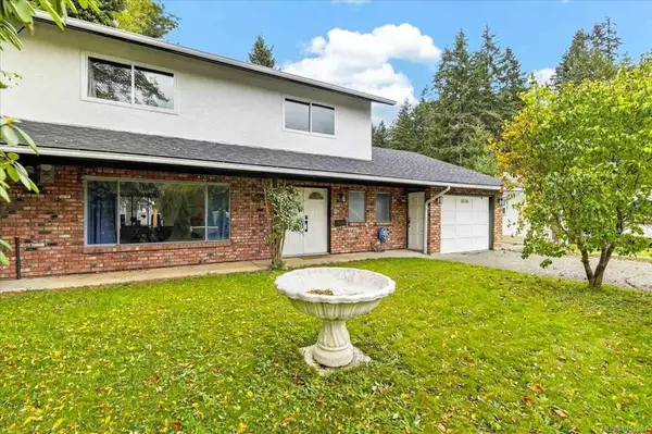 5536 Falls St, Port Alberni BC V9Y 7Y6 - 4 bed, 3 bath property for sale in Port Alberni