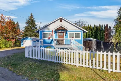 3396 Bevan Rd, Cumberland BC V0R 1S0