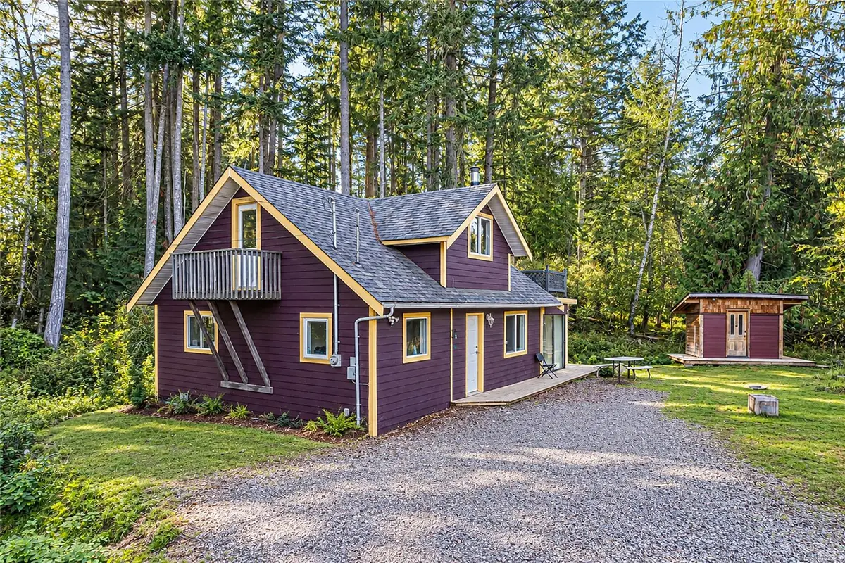 148 Meadow Dr, Salt Spring BC V8K 1T9