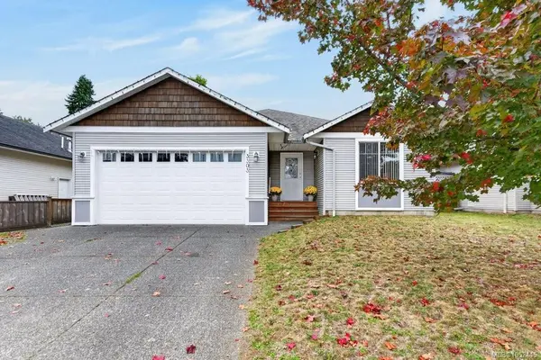 3303 Eighth St, Cumberland BC V0R 1S0 - 3 bed, 2 bath property for sale in Cumberland