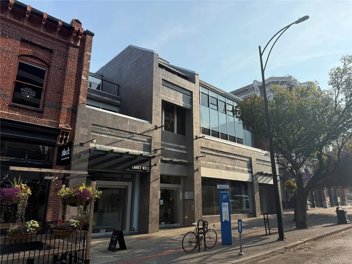 546 Yates St, Victoria BC V8W 1K8