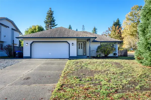 1001 McBride Pl, Courtenay BC V9N 8Z2 - 3 bed, 2 bath property for sale in Courtenay