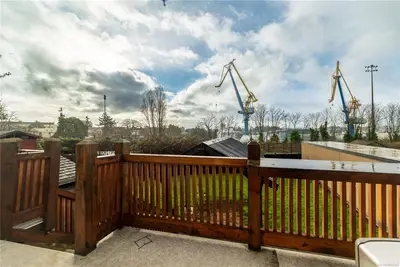 847 Admirals Rd, Esquimalt BC V9A 2P1