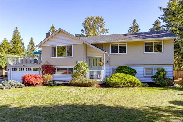 1650 Yeo St, Nanoose Bay BC V9P 9C7 - 4 bed, 3 bath property for sale in Nanoose Bay