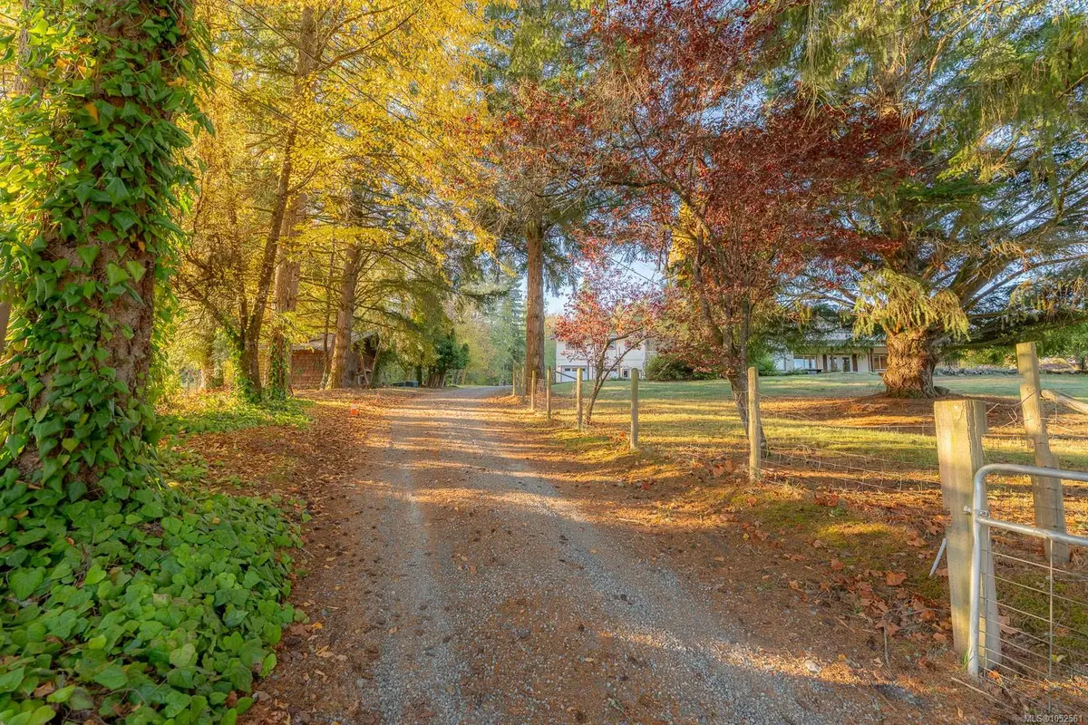 1035 Briarwood Cres, Mill Bay BC V8H 1A5