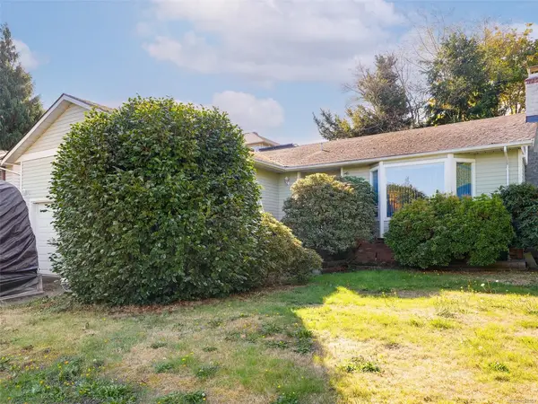 595 Delora Dr, Colwood BC V9C 3S2 - 2 bed, 2 bath property for sale in Colwood