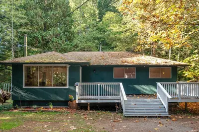 705 Carr Blvd, Gabriola Island BC V0R 1X3