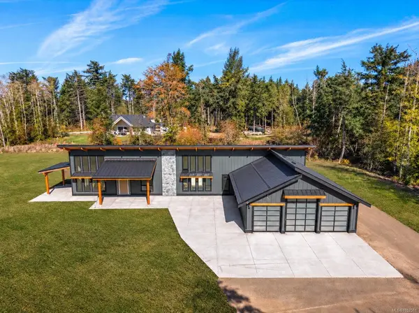 1160 Kilmorley Rd, Comox BC V9M 4C4 - 4 bed, 3.0 bath in Comox