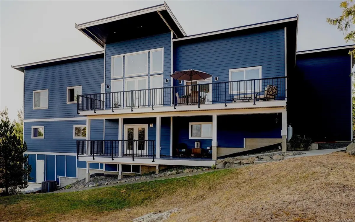 4836 Goldstream Heights Dr, Shawnigan Lake BC V8H 2J1