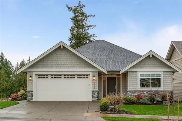 1348 Crown Isle Blvd, Courtenay BC V9N 0E2 - 4 bed, 3 bath property for sale in Courtenay