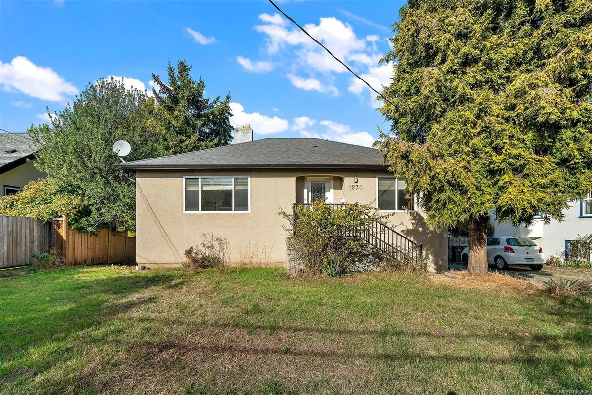 1230 Hillside Ave, Victoria BC V8X 2B2