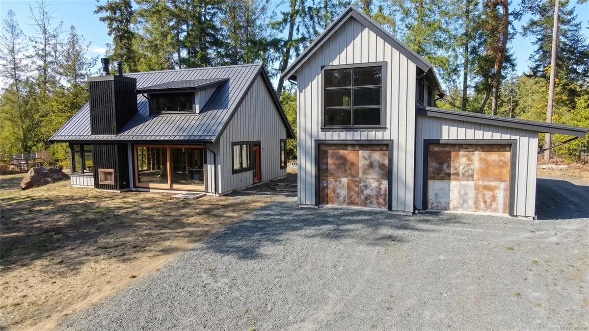 1195 Evergreen Way, Parksville BC V9P 2B1