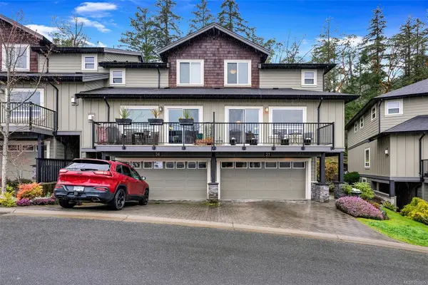 #37 - 2319 Chilco Rd #37, View Royal BC V9B 0L8 - 3 bed, 3 bath property for sale in View Royal