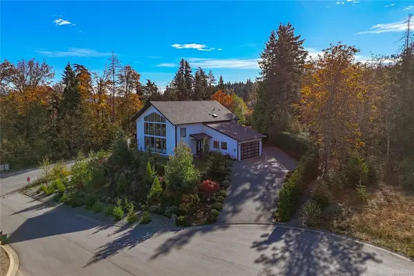 672 Mill Bay Pl, Mill Bay BC V0R 2P4 - 4 bed, 4 bath property for sale in Mill Bay