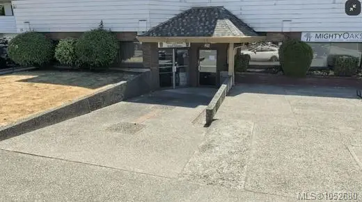 25 Burnside Rd W, Saanich BC V9A 6Z7