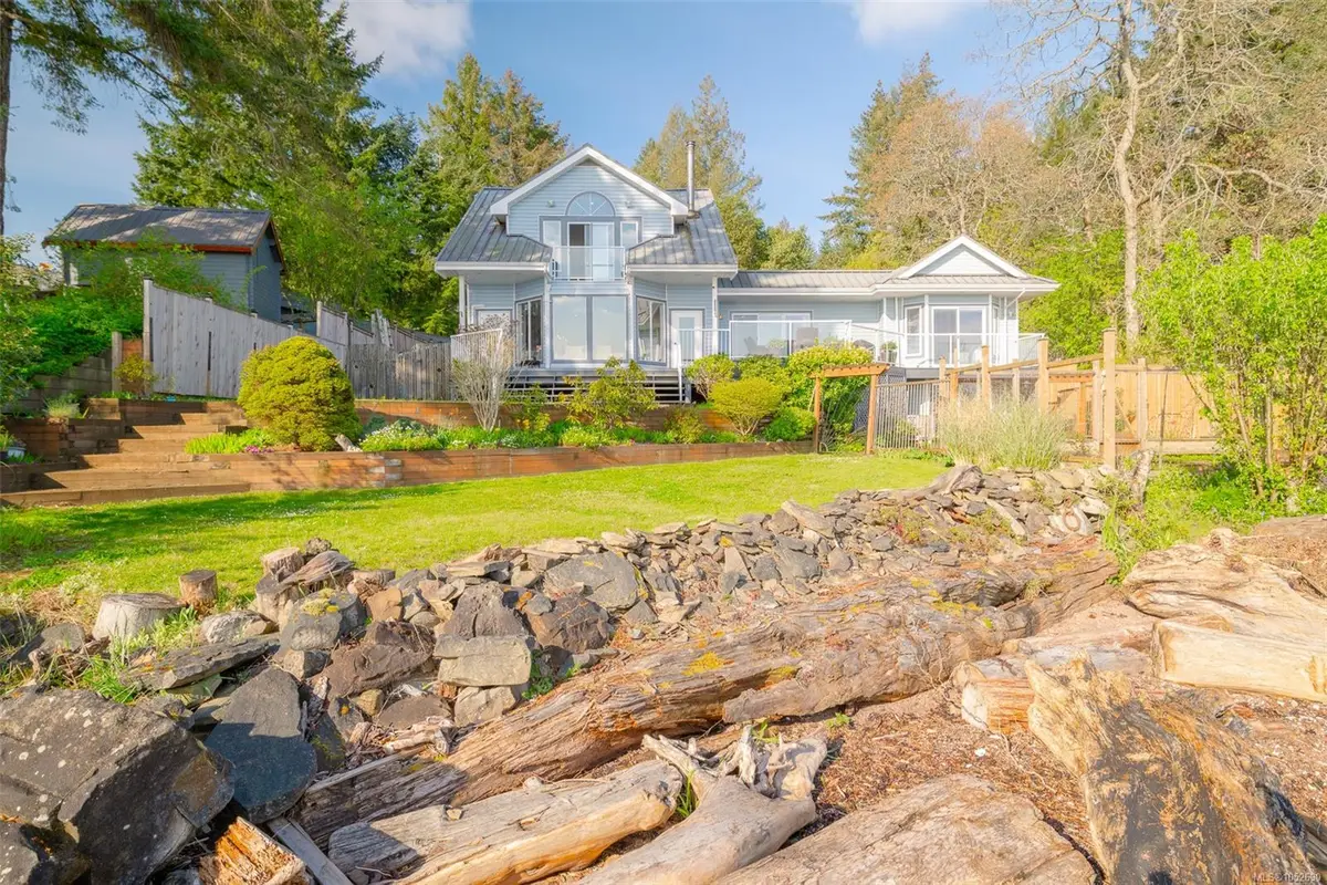 192 Captain Morgans Blvd, Protection Island BC V9R 6R1