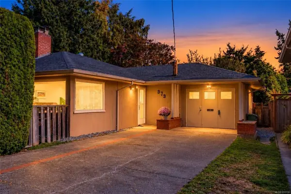 373 Richmond Ave, Victoria BC V8S 3Y2 - 3 bed, 1.0 bath in Victoria