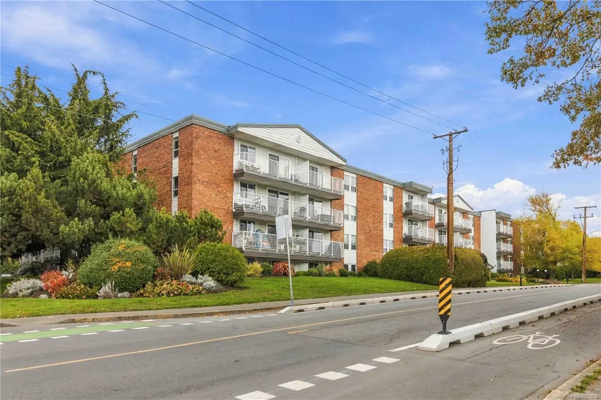 #316 - 900 Tolmie Ave #316, Saanich BC V8X 3W6