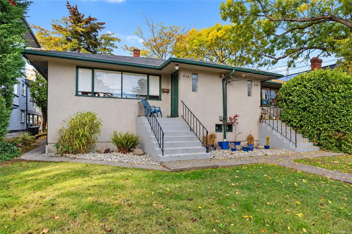 546-548 Linden Ave, Victoria BC V8V 4G5