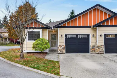 #9 - 2728 1st St #9, Courtenay BC V9N 4A4