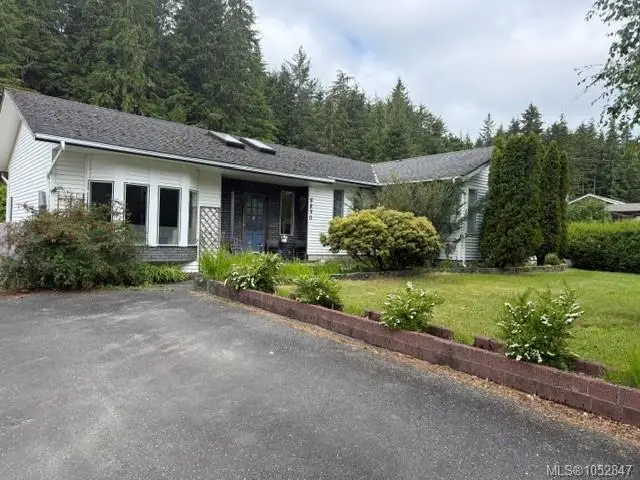 5890 Beaver Harbour Rd, Port Hardy BC V0N 2P0