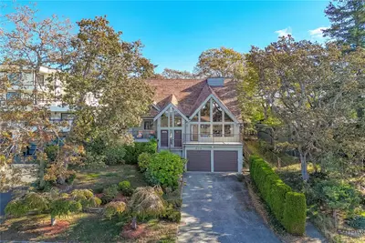 878 Denford Cres, Saanich BC V8X 4N1
