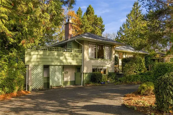 4276 Caen Rd, Saanich BC V8X 3S6 - 3 bed, 3.0 bath in Saanich