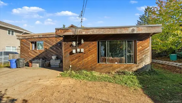 651 Dogwood St, Campbell River BC V9W 2Y6 - 2 bed, 1.0 bath in Campbell River