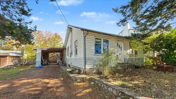 641 Dogwood St, Campbell River BC V9W 2Y6 - 3 bed, 1.0 bath in Campbell River