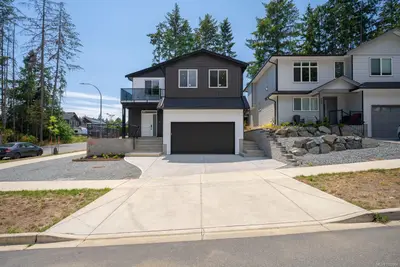 351 Avaani Way, Nanaimo BC V9R 4J5