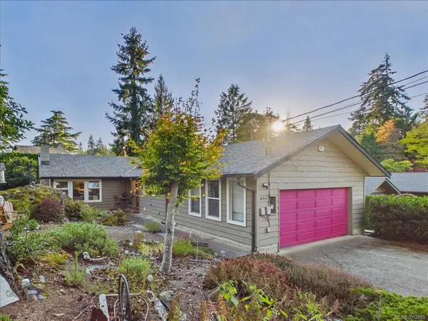 895 Brentwood Hts, Central Saanich BC V8M 1A8 - 2 bed, 2.0 bath in Central Saanich