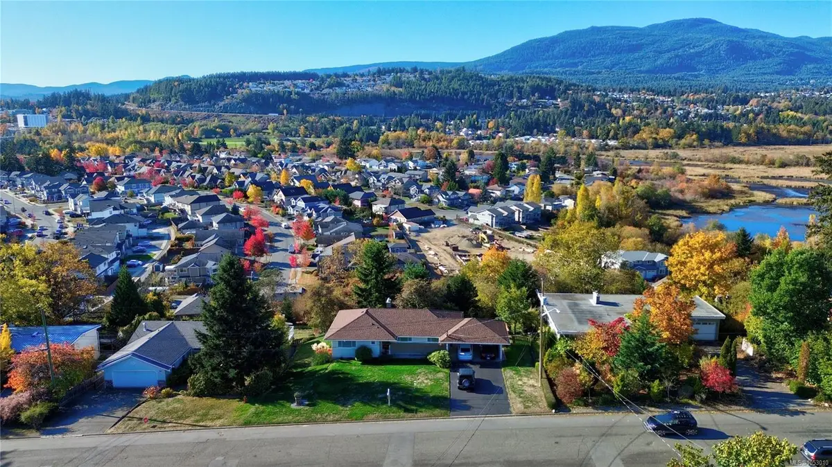 185 Garner Cres, Nanaimo BC V9R 2A5