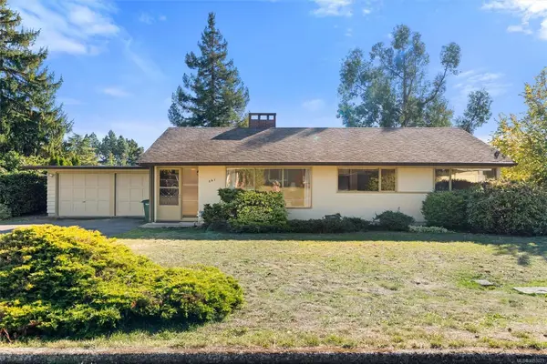 641 Jones Terr, Saanich BC V8Z 2L6 - 3 bed, 1.0 bath in Saanich
