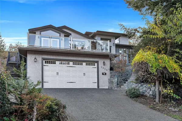2426 Selwyn Rd, Langford BC V9B 3K8 - 5 bed, 4.0 bath in Langford