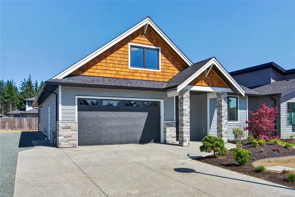 758 Sitka St, Campbell River BC V9H 0G4 - 3 bed, 2 bath property for sale in Campbell River