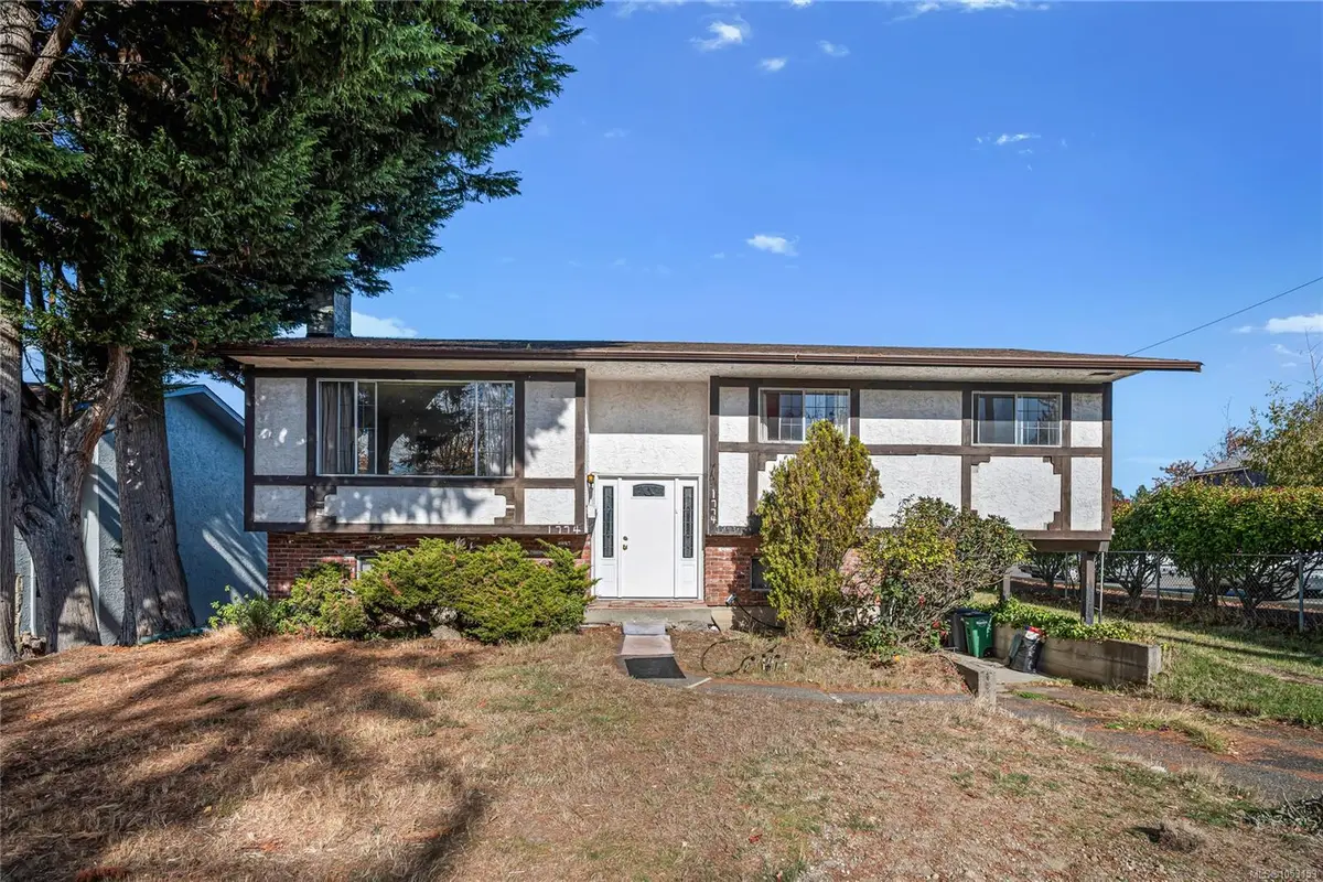 1774 Feltham Rd, Saanich BC V8N 2A5