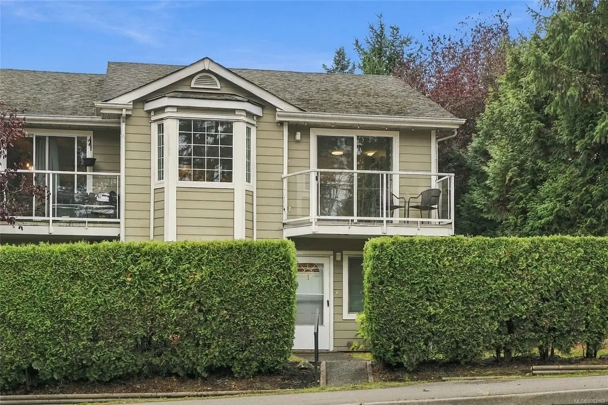 #4 - 10 Ashlar Ave #4, Nanaimo BC V9R 3P2