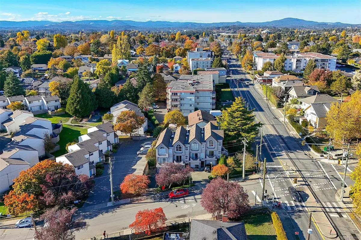 3150 Washington Ave, Victoria BC V9A 1P6