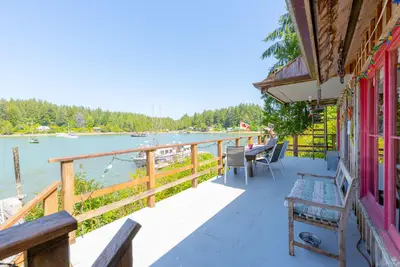 310 Tower Rd, Bamfield BC V0R 1B0