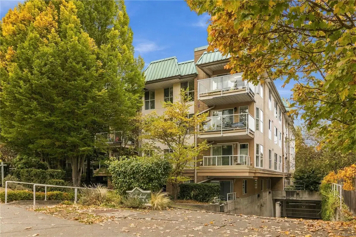 #203 - 1710 Fort St #203, Victoria BC V8R 1J2
