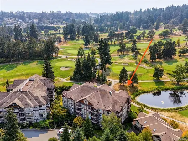 #305E - 1115 Craigflower Rd #305E, Esquimalt BC V9A 7R1 - 2 bed, 2.0 bath in Esquimalt