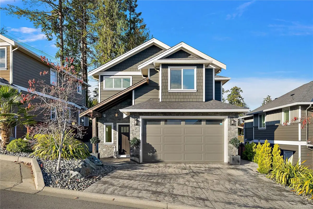 2164 Timber Ridge Crt, Central Saanich BC V8M 1M2