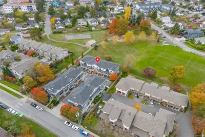 #8 - 3356 Whittier Ave #8, Saanich BC V8Z 3P9
