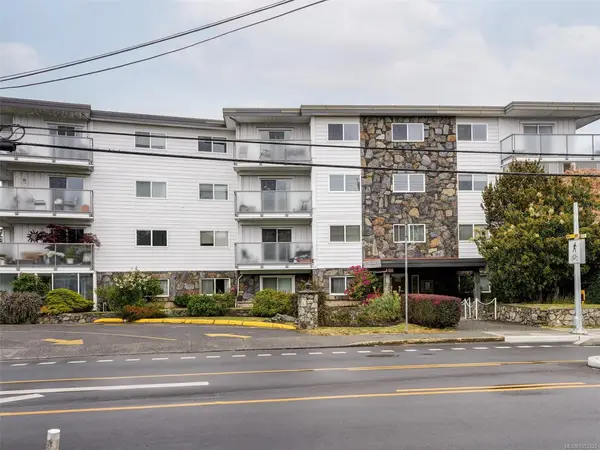 #4 - 848 Esquimalt Rd #4, Esquimalt BC V9A 6W9 - 2 bed, 2.0 bath in Esquimalt
