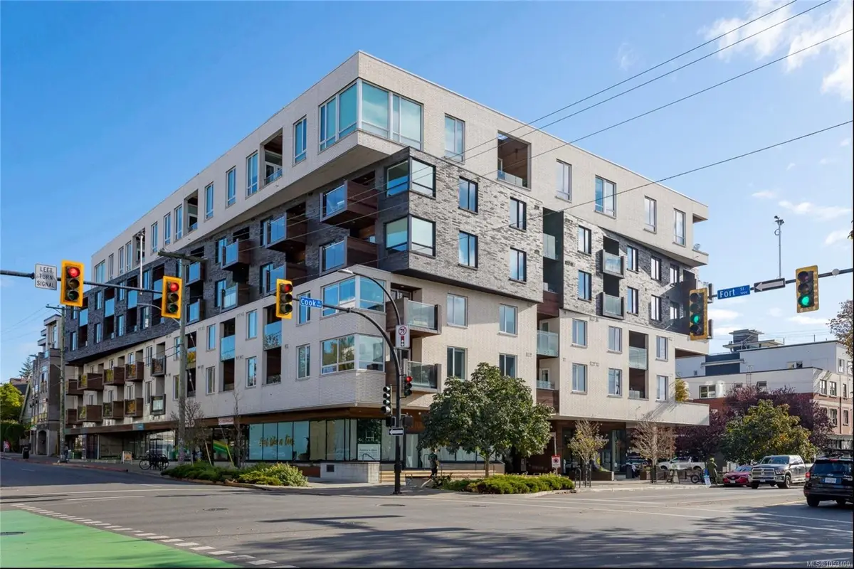#313 - 1033 Cook St #313, Victoria BC V8V 0E1