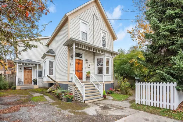 525 William St, Victoria BC V9A 3Y8 - 3 bed, 3.0 bath in Victoria