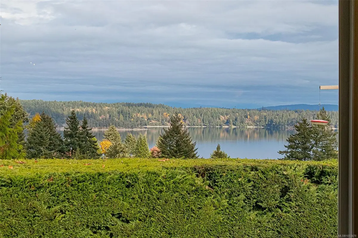 421A Walker Ave, Ladysmith BC V9G 1V2