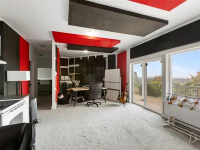 View 33