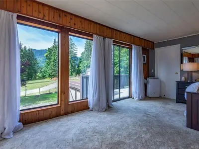 View 16